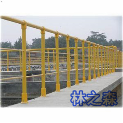 公路护栏